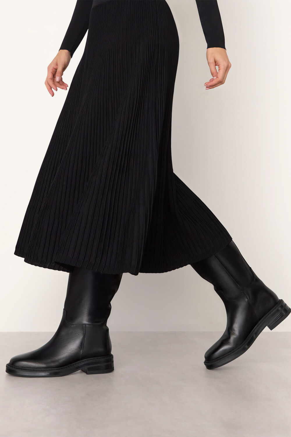 Black Knee High Riding Boot