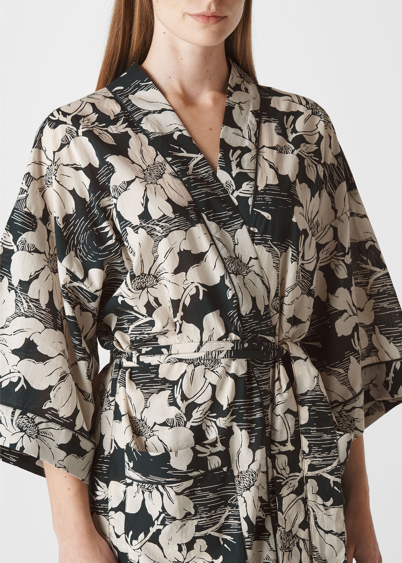 Birds Of Paradise Kimono Gown Black and White