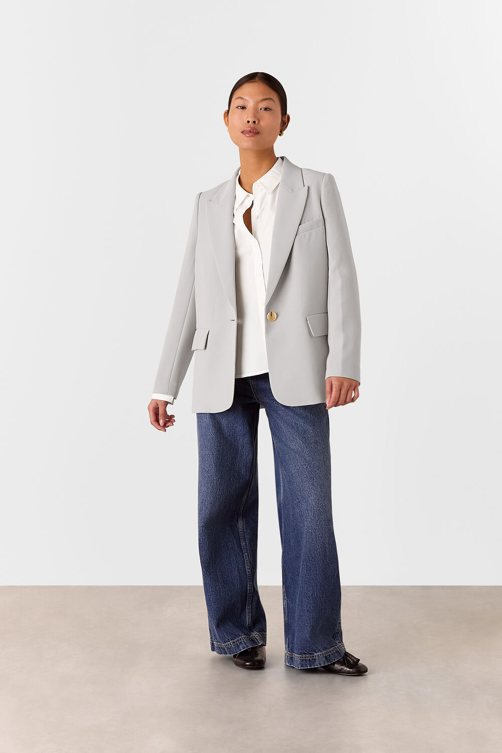 Neutral Petite Crepe Boyfriend Blazer