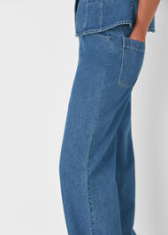 Relaxed Straight Leg Jean