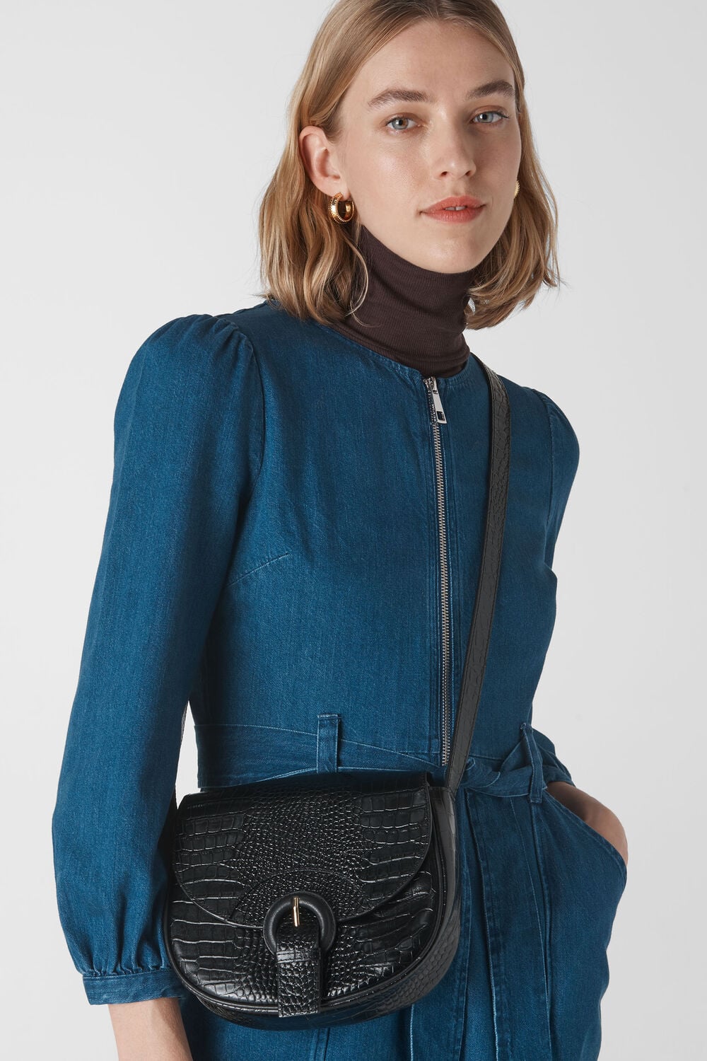 Leon Croc Saddle Bag Black