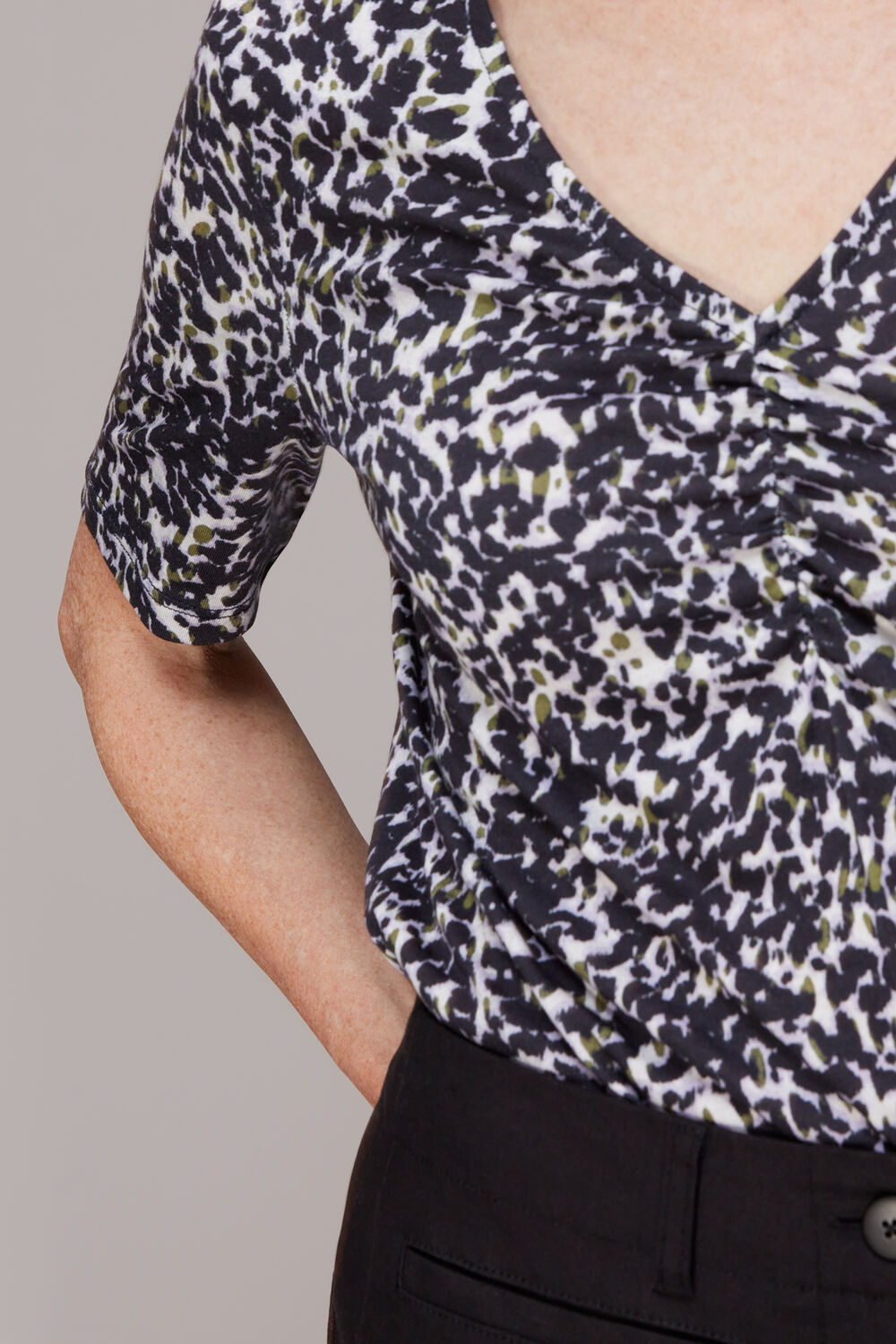 Smudge Leopard V Neck Tee