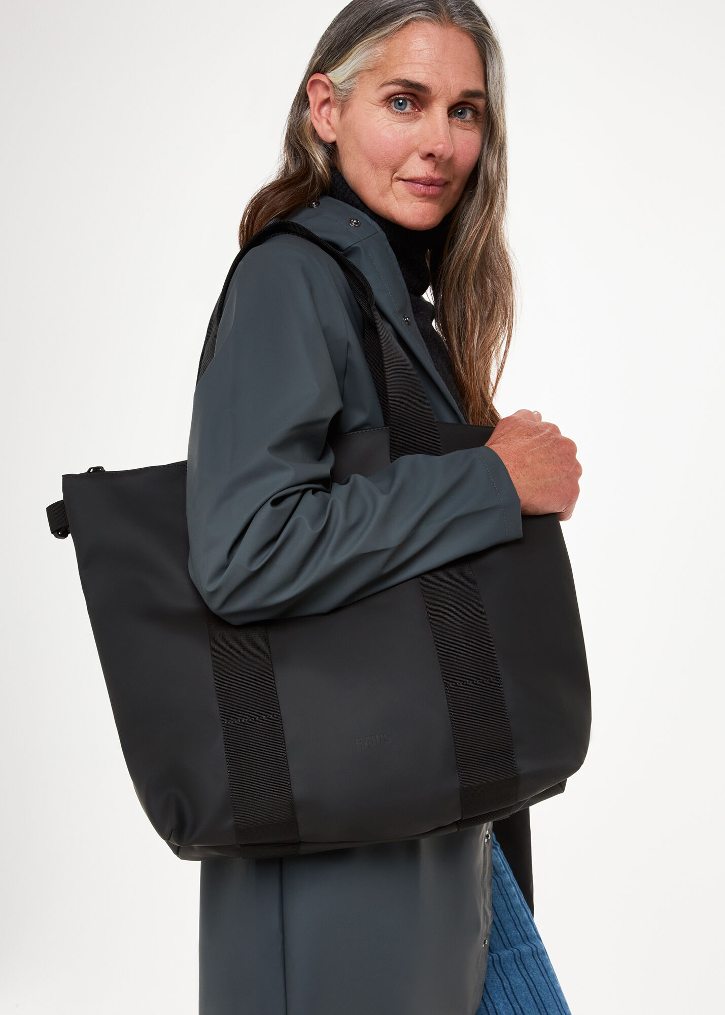 Rains tote backpack sales review