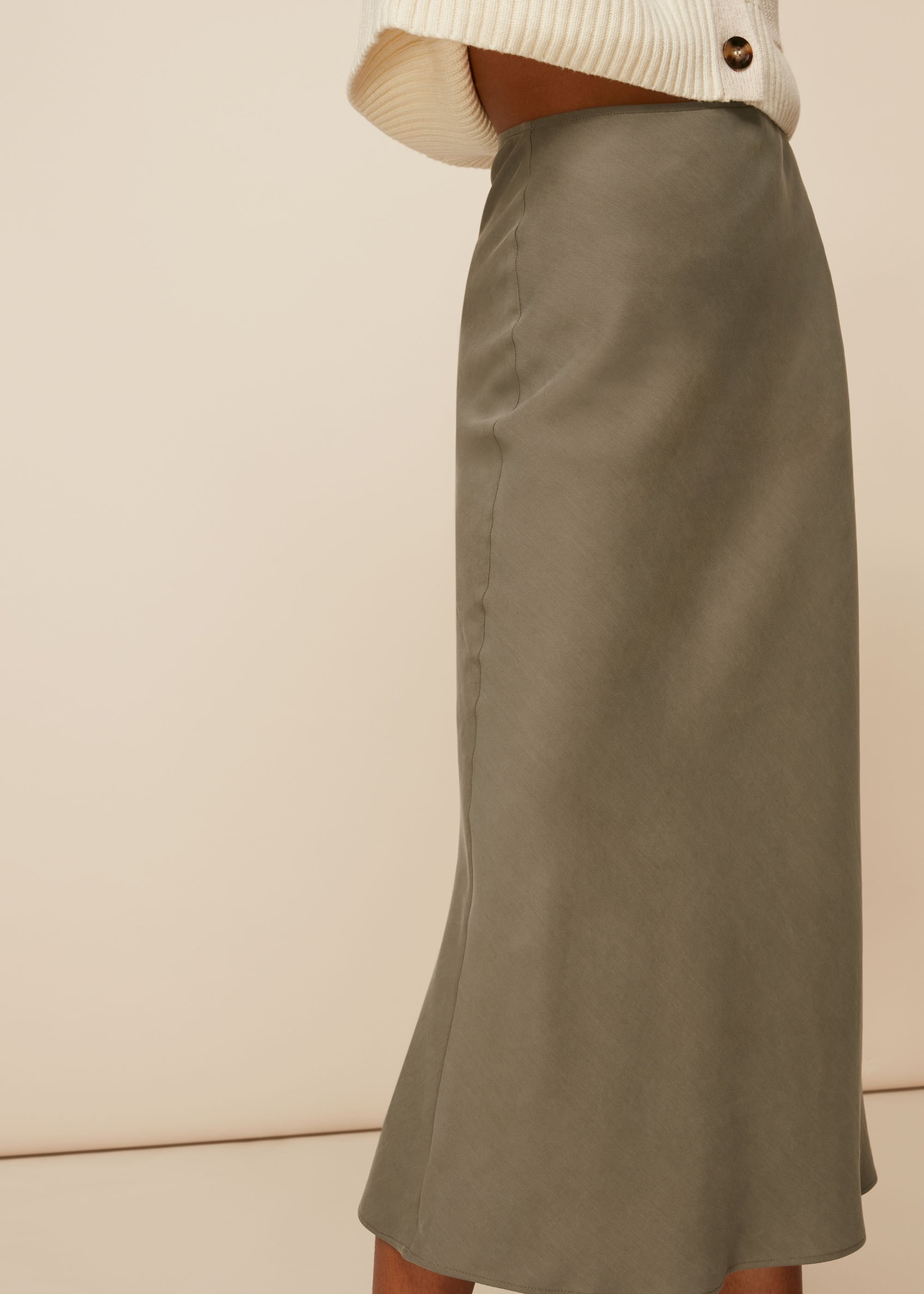 A top cut skirt