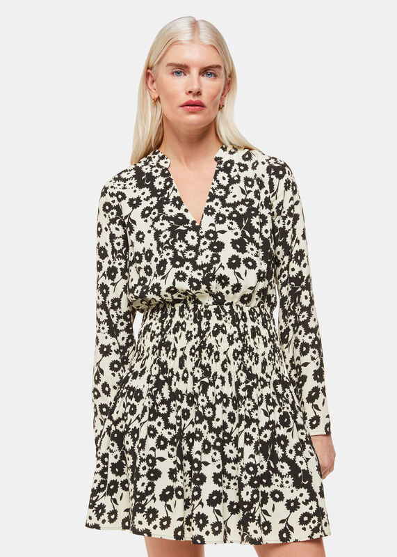 Black Petite Riley Floral Shirred Dress