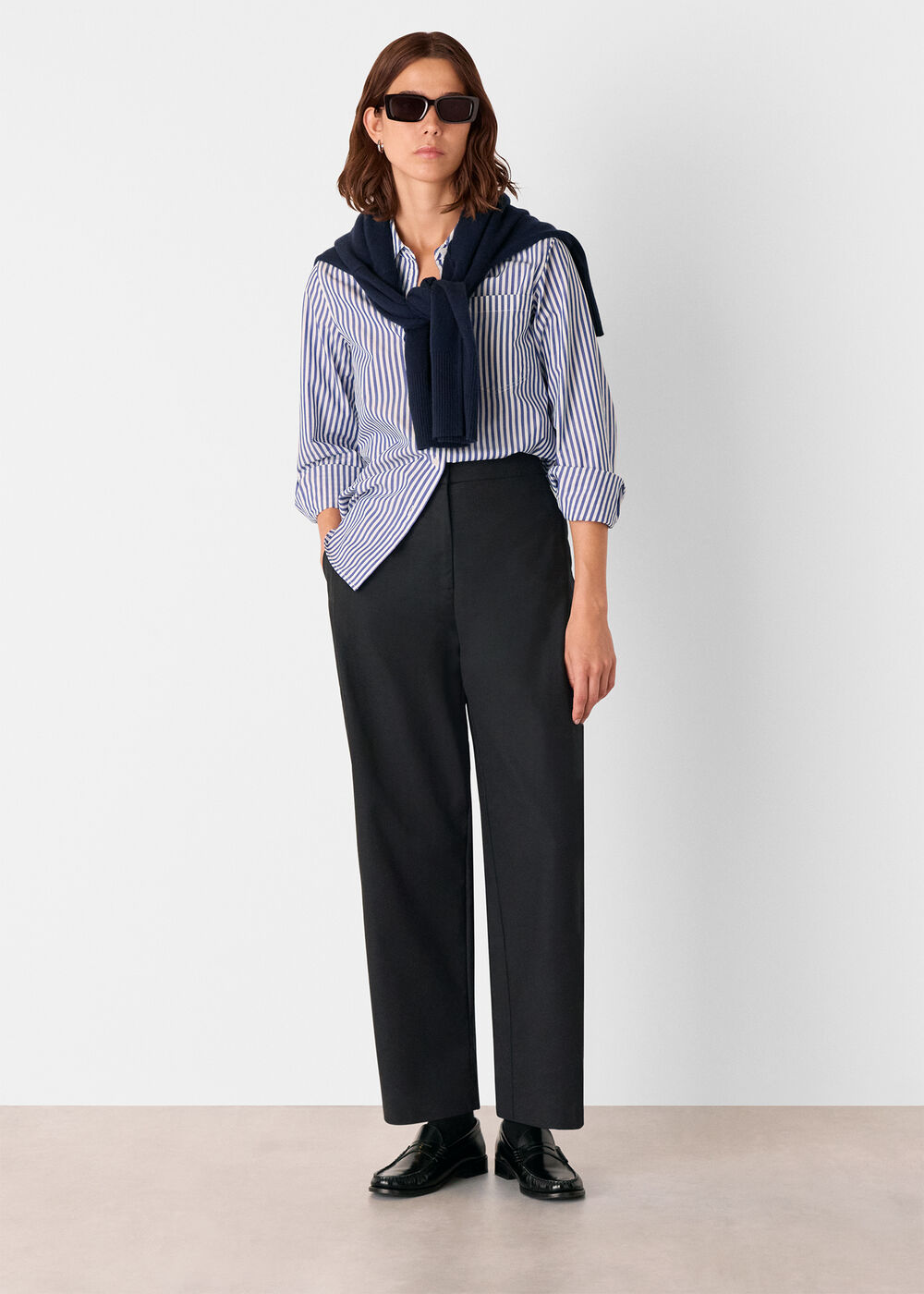 Side Pleat Tapered Trouser