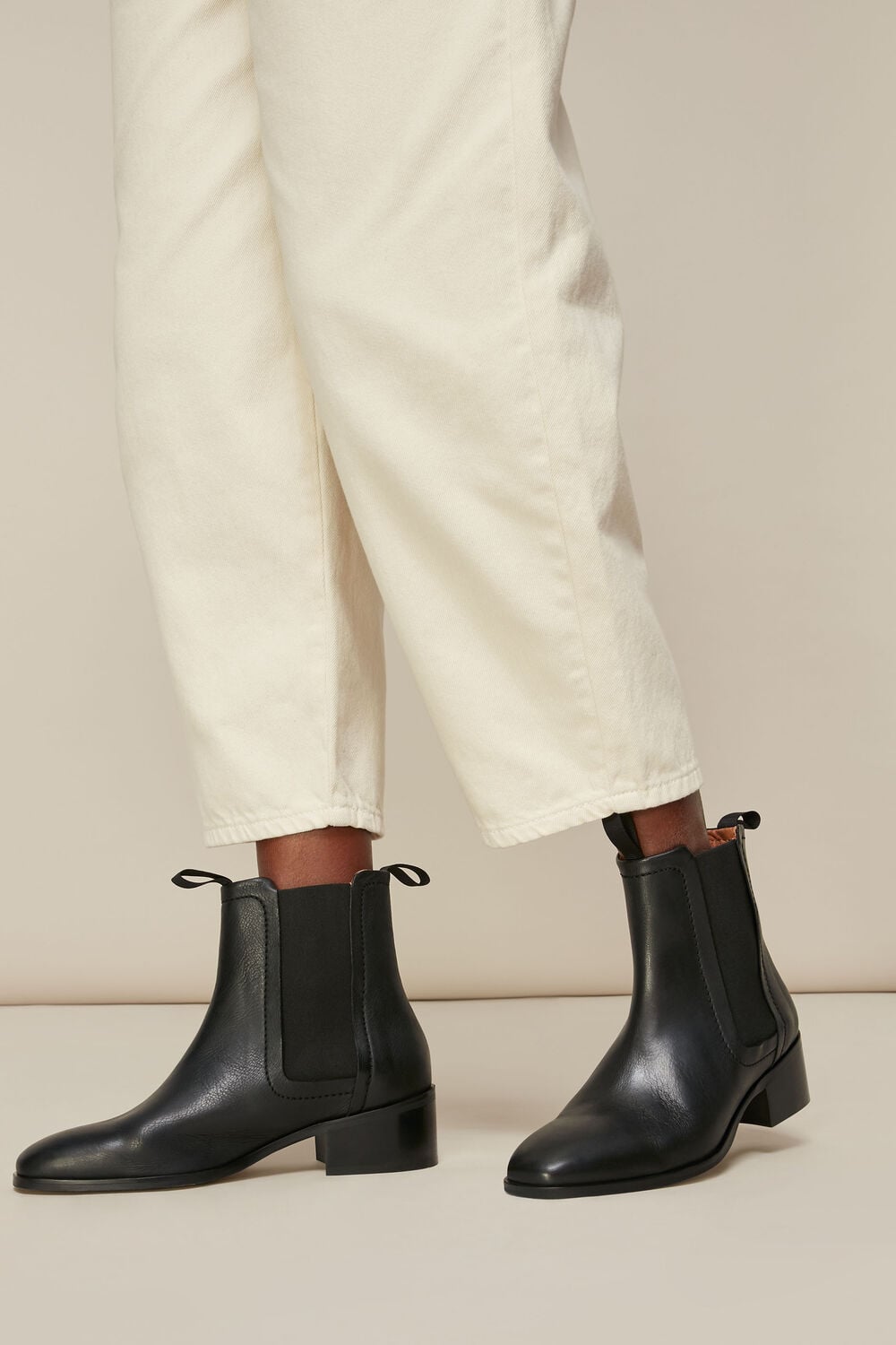Fernbrook Leather Chelsea Boot Black