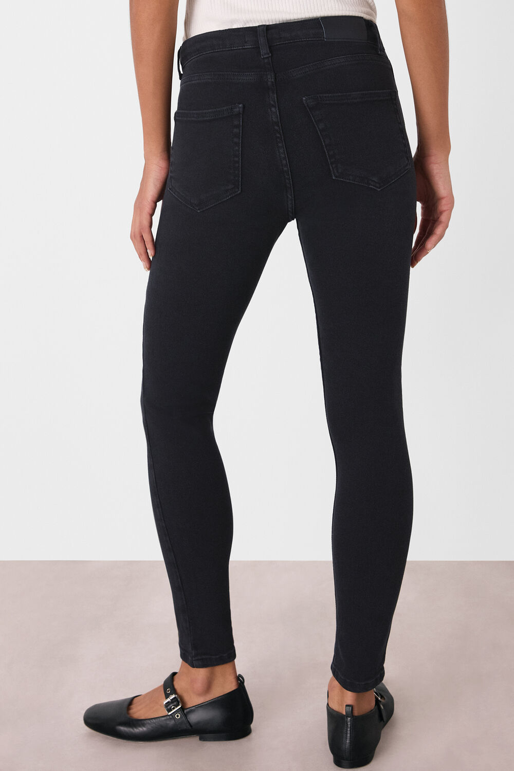 Stretch Sculpted Skinny Jean