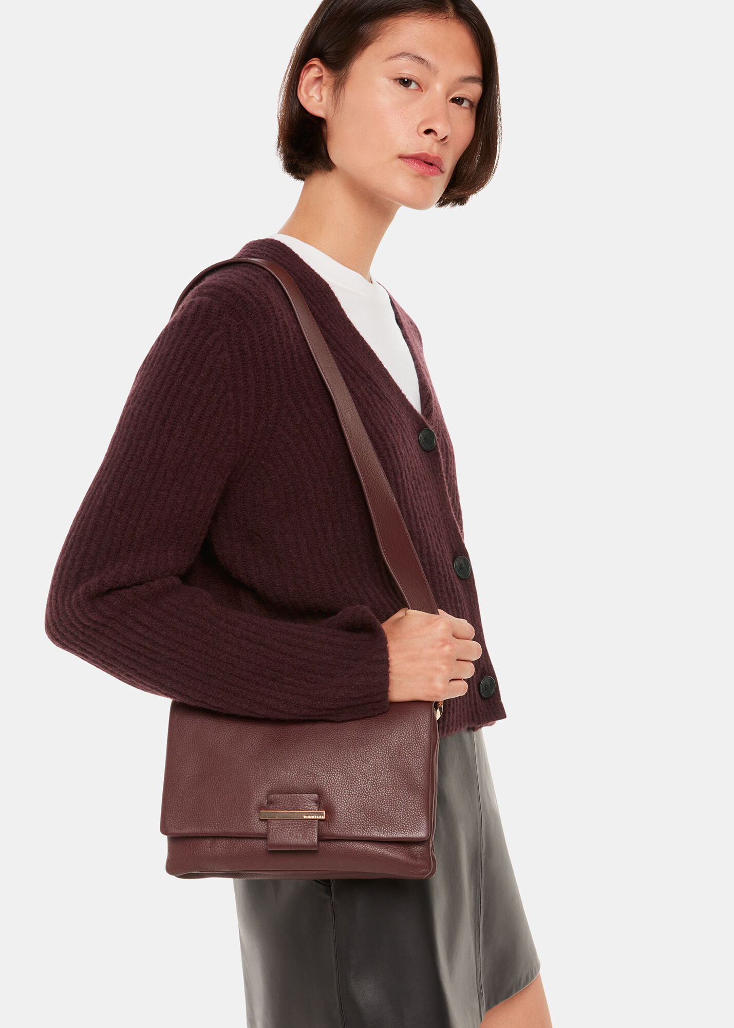 af677-214334_a66m_maroon_m_5.jpg