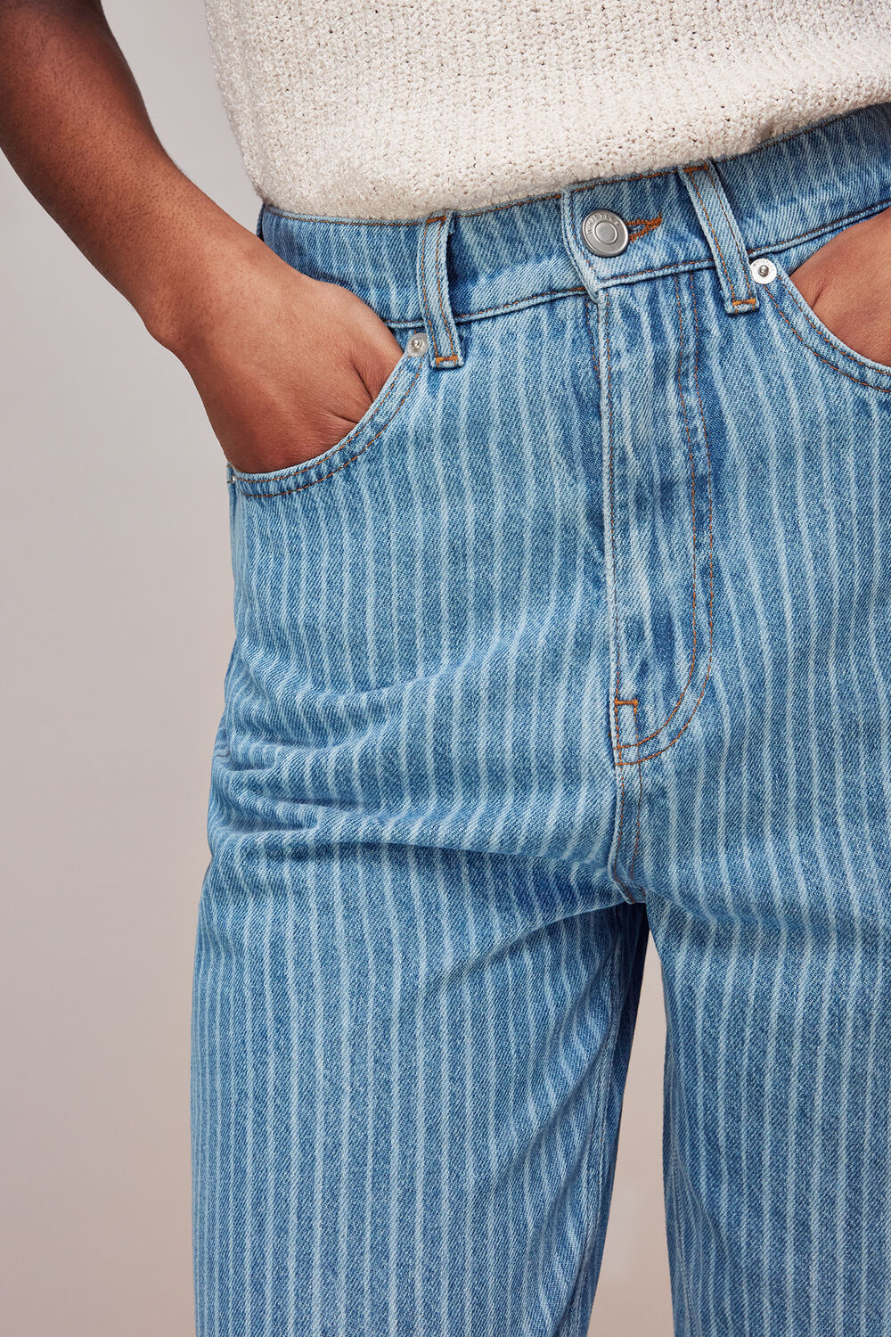 Stripe Barrel Leg Jean
