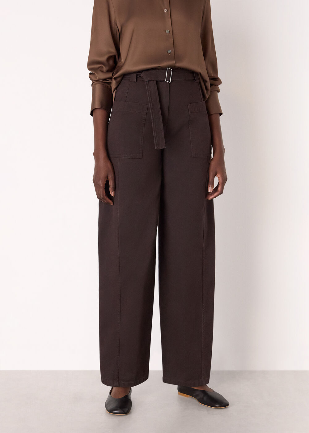Belted Cotton Barrel Trouser