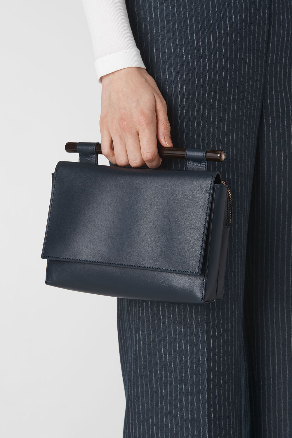 Mina Resin Bar Bag Navy