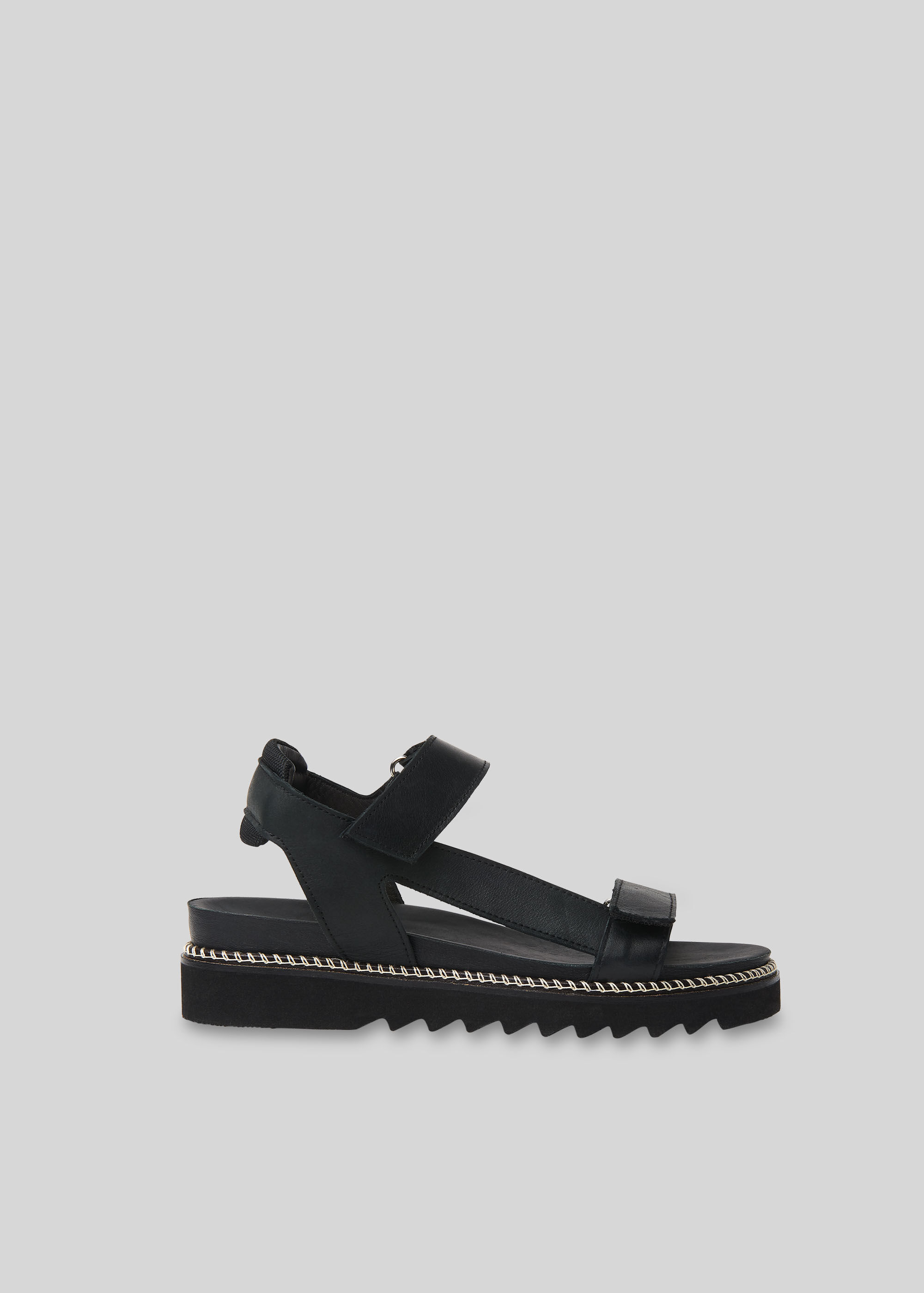 Sporty black top sandals