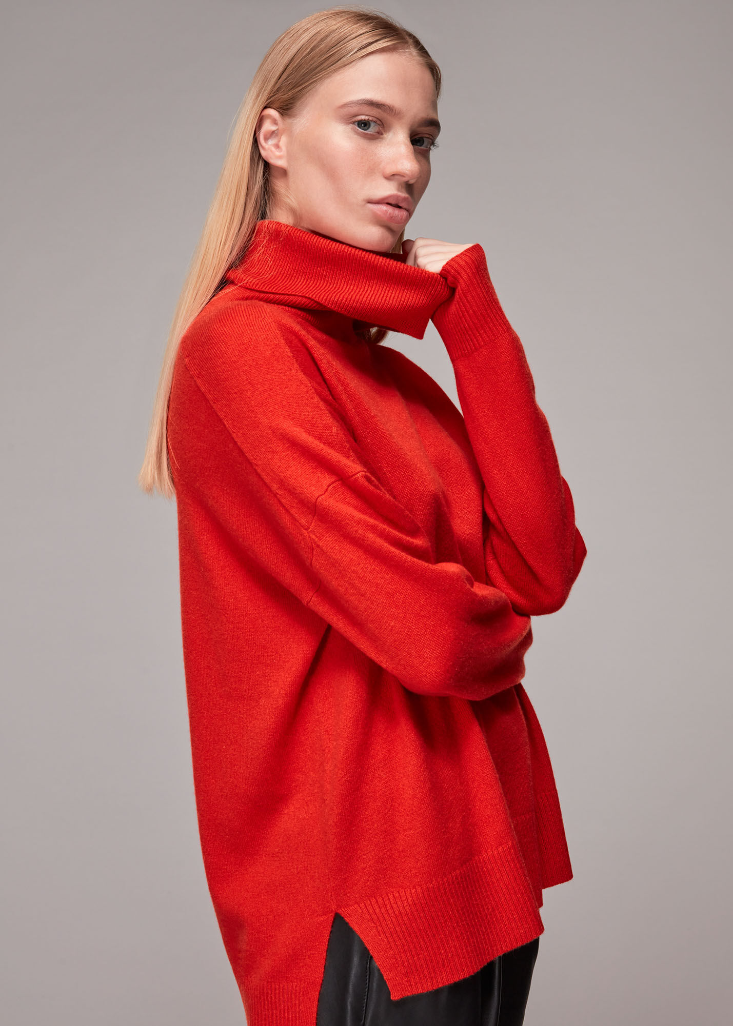 Red roll on sale neck jumper womens