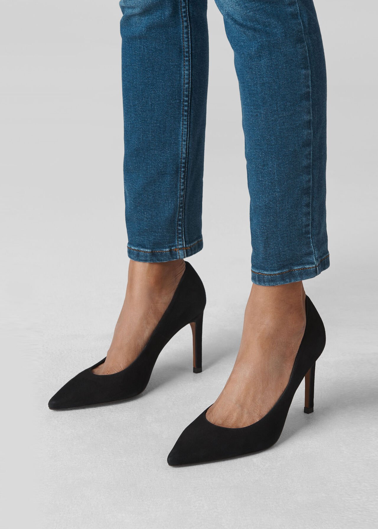 Cornel Suede Point Pump Black