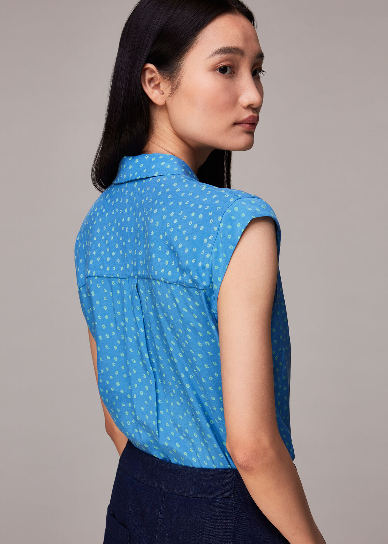 Spot Print Sleeveless Shirt