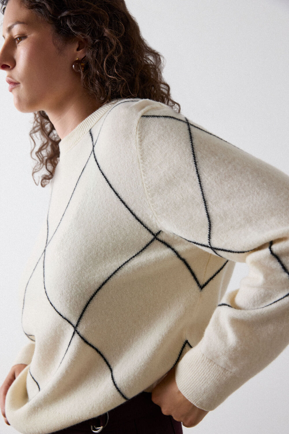 Ivory Wool Contrast Diamond Knit