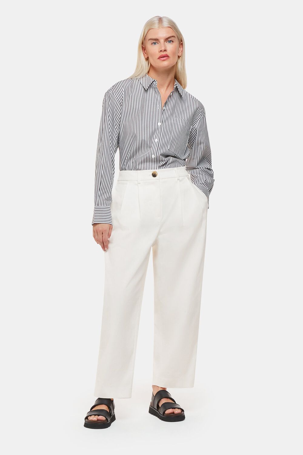 White Petite Bethany Barrel Leg Trouser