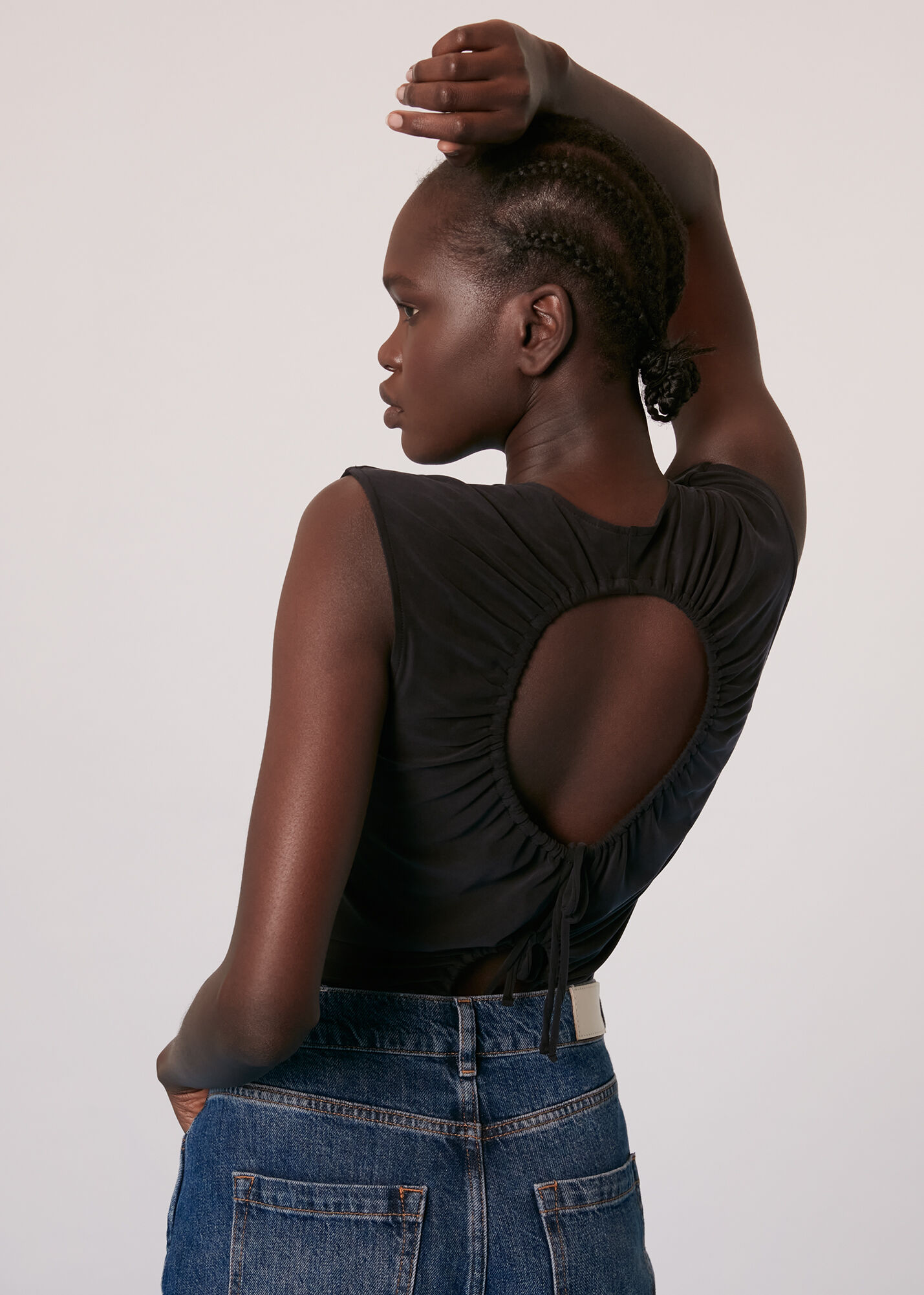 Black keyhole top store