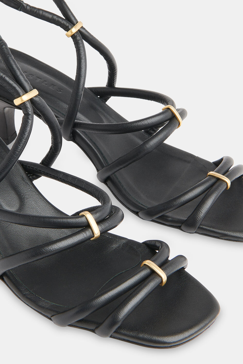 Niomie Tubular Heeled Sandal