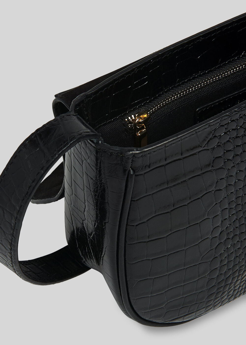 Leon Croc Saddle Bag Black