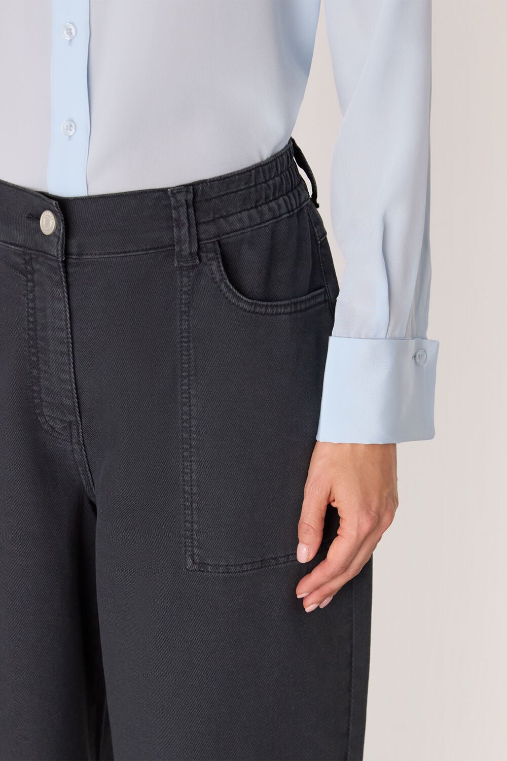 Black Casual Cotton Barrel Trouser