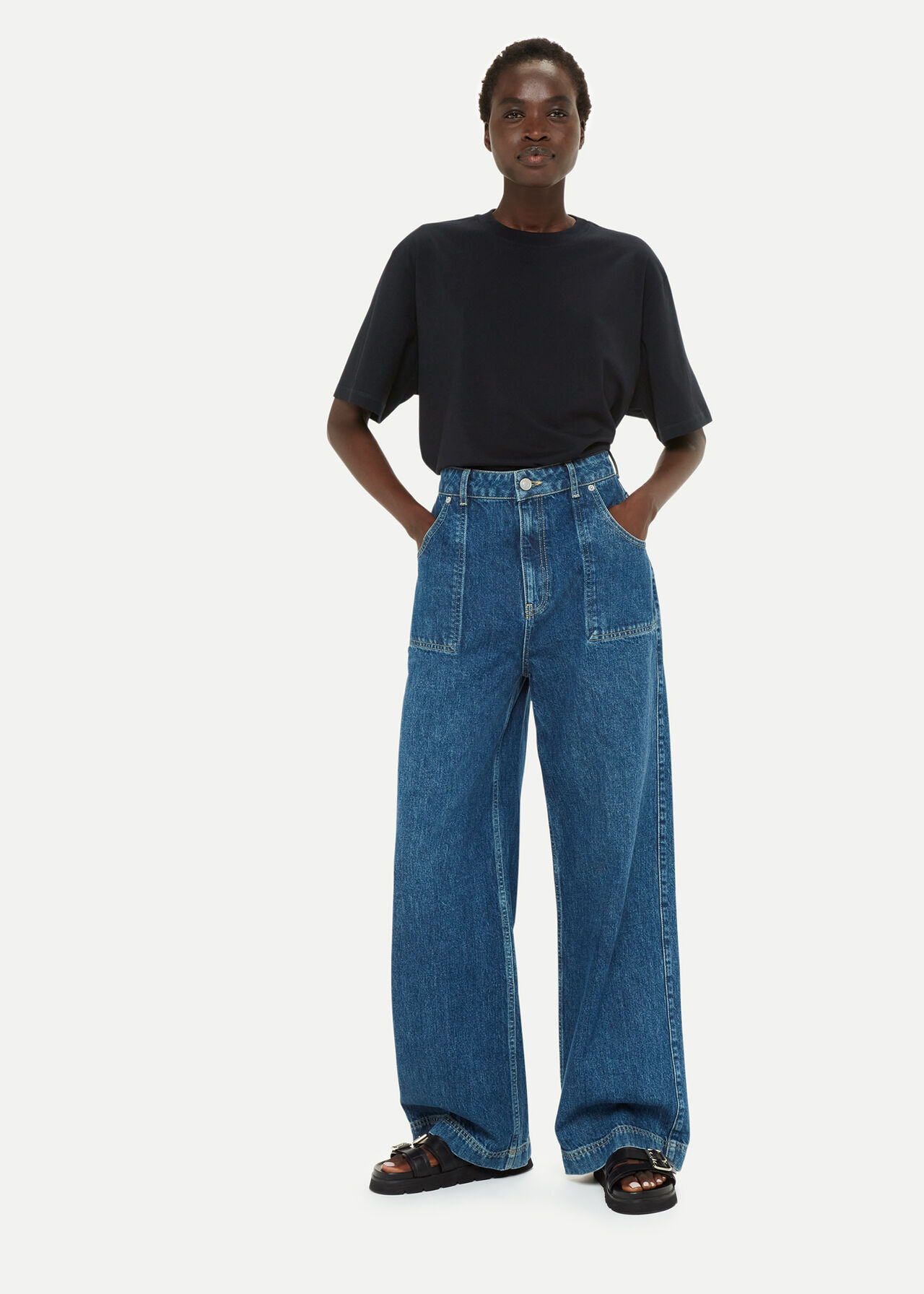 Relaxed Tee