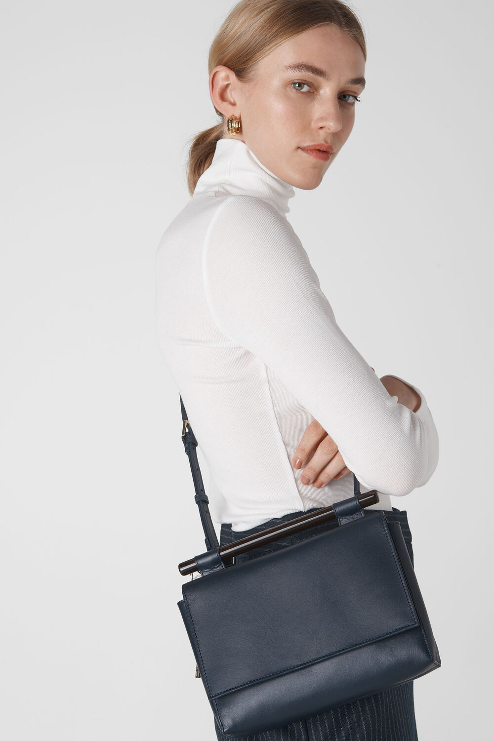 Mina Resin Bar Bag Navy
