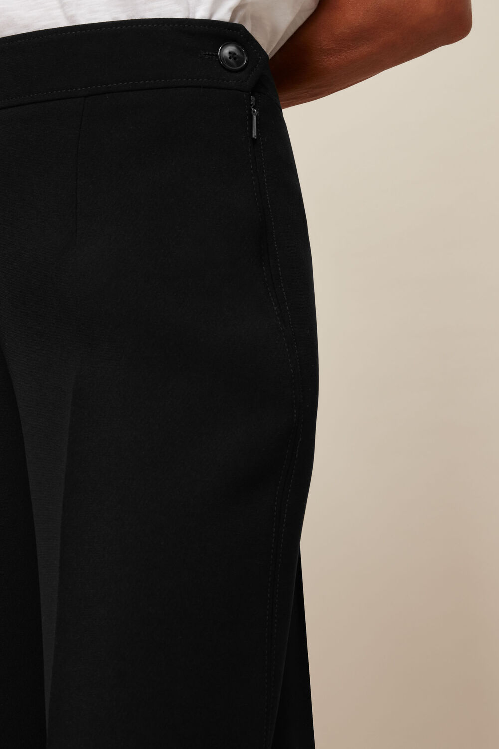 Wide Leg Crop Trouser