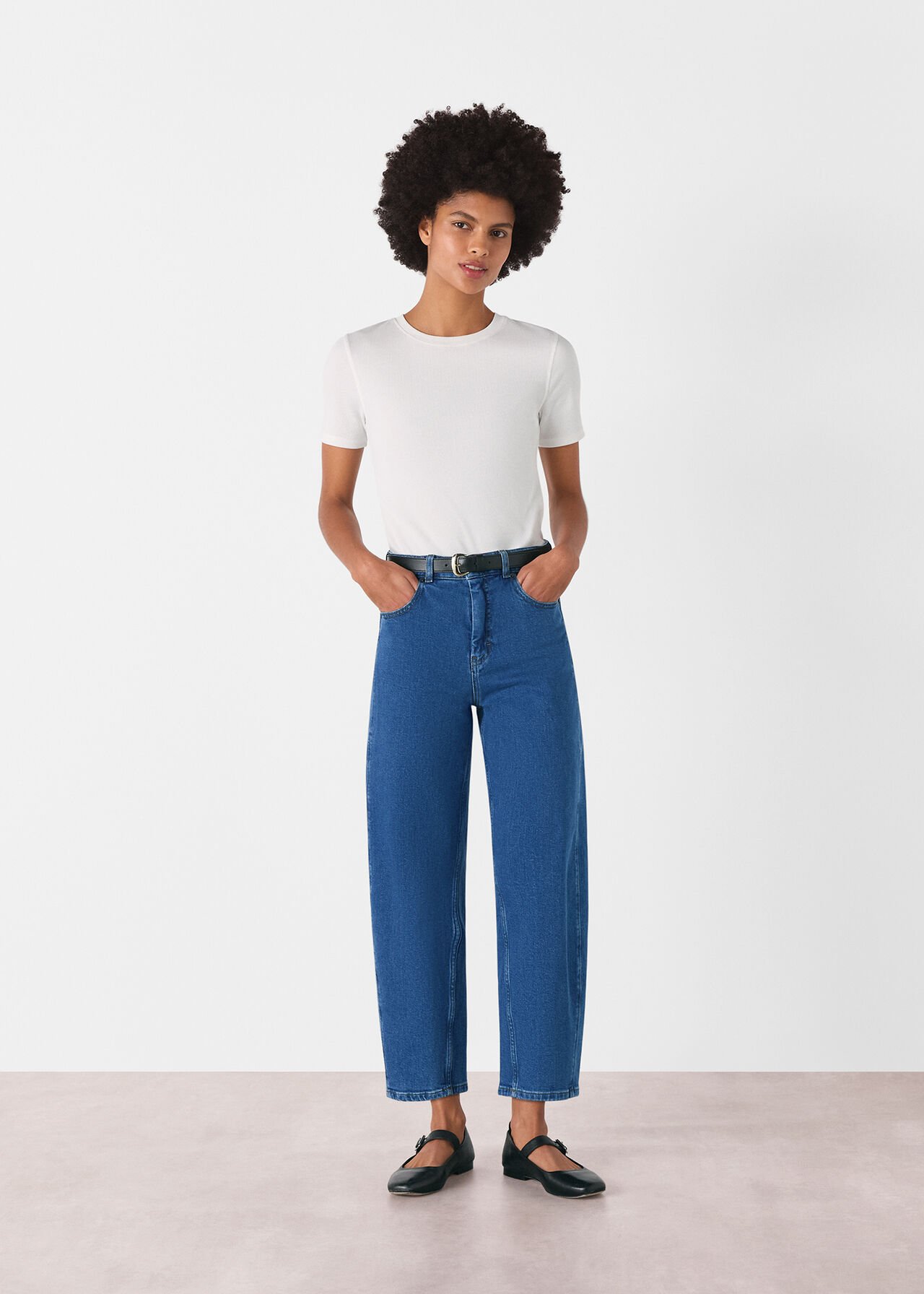 Stretch Barrel Leg Jean