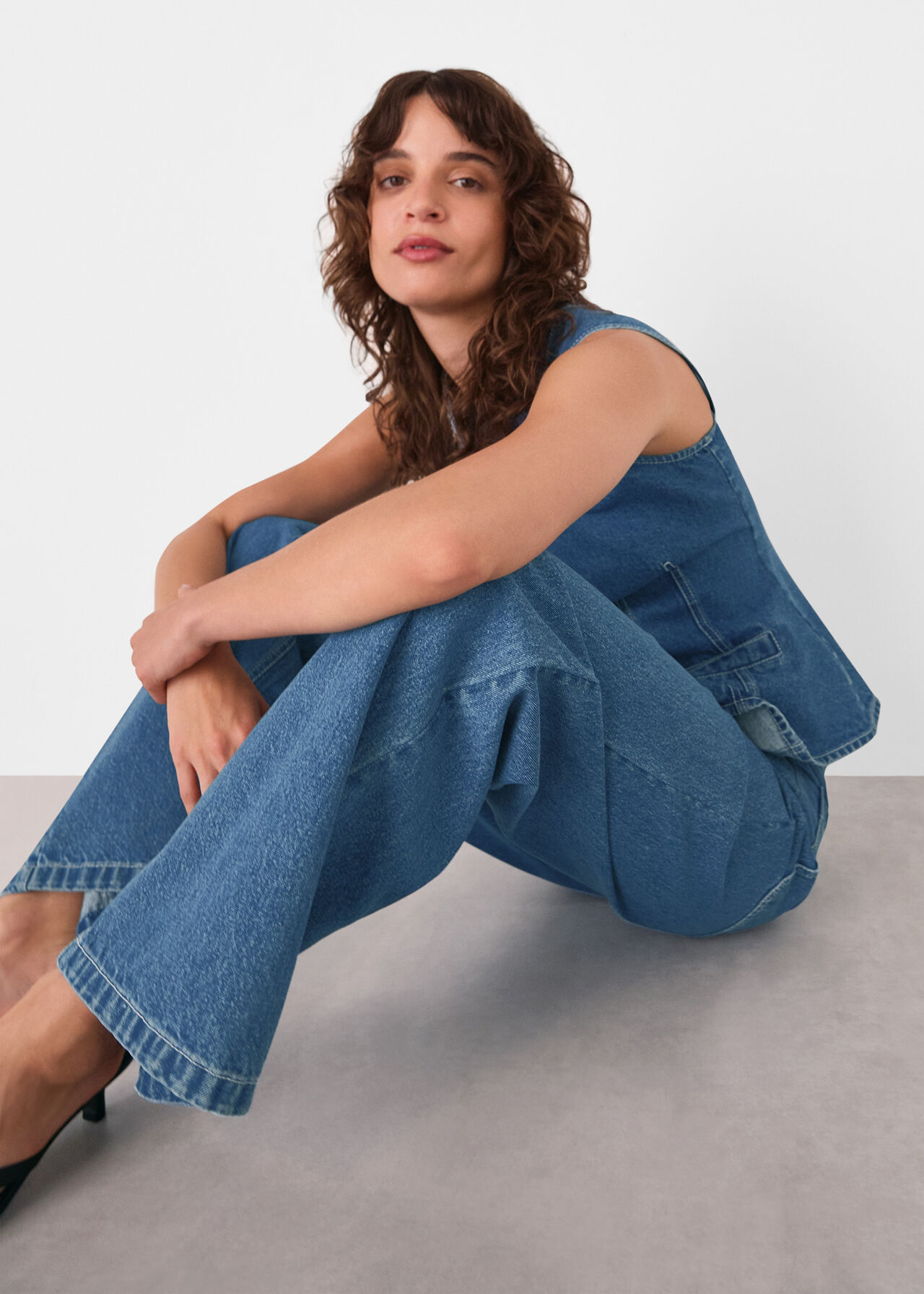 Relaxed Straight Leg Jean