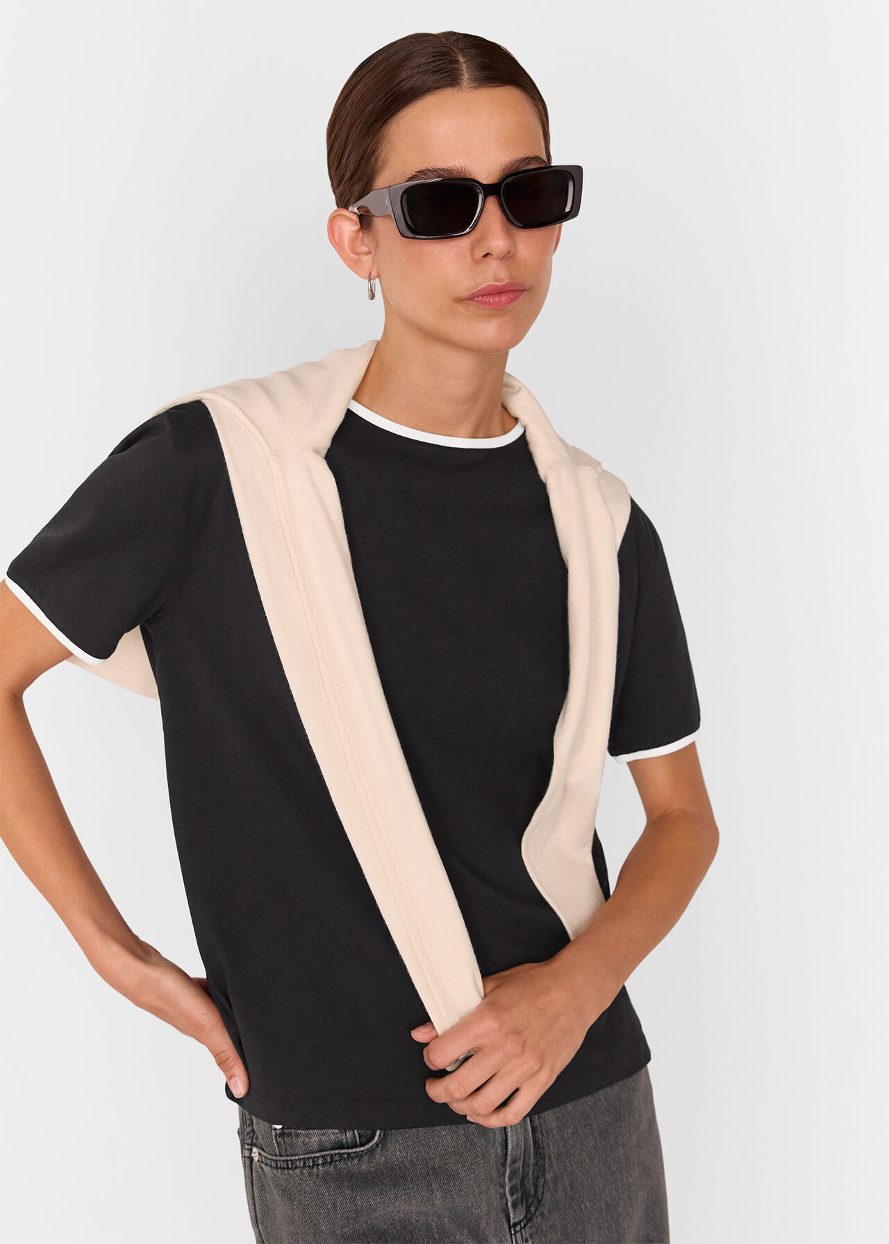 Contrast Piping Detail Tee