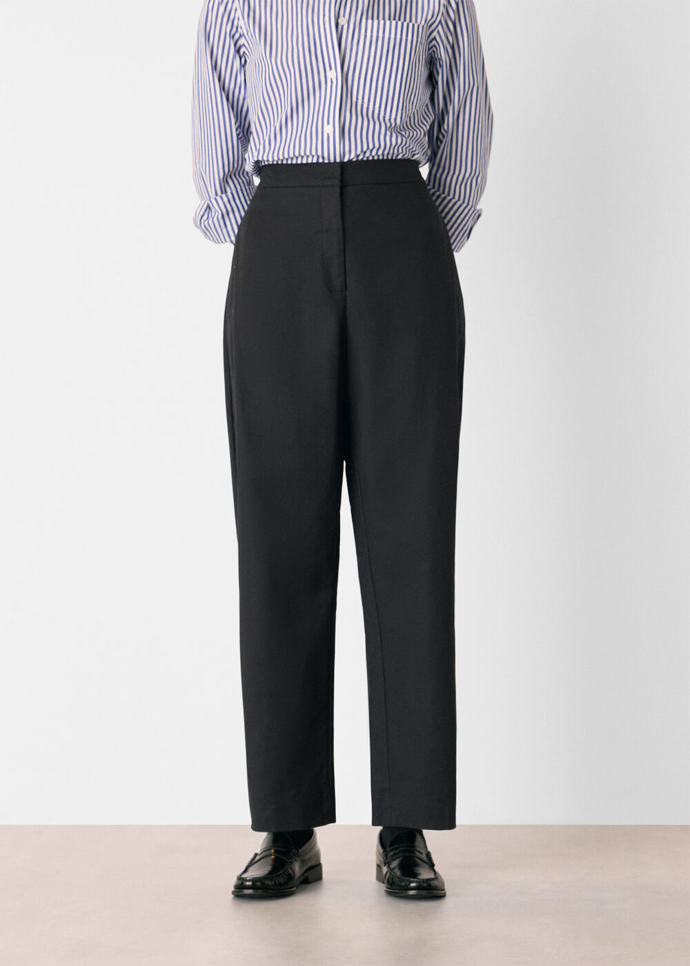 Side Pleat Tapered Trouser