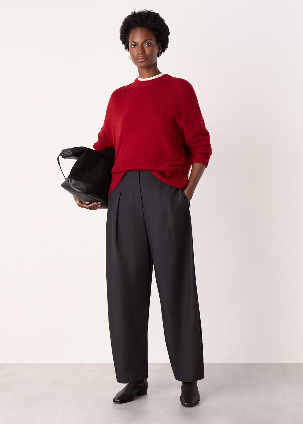 Pleat Front Barrel Trouser