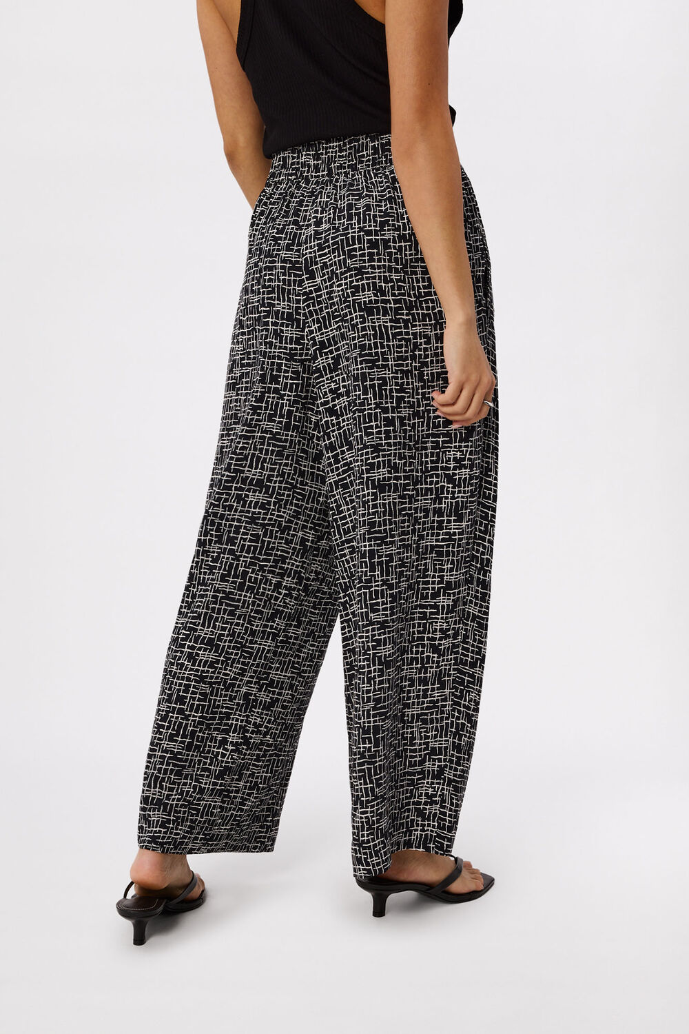 Black Petite Woven Grid Crop Trouser