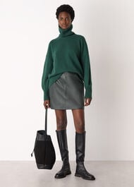 Wool Roll Curved Hem Knit