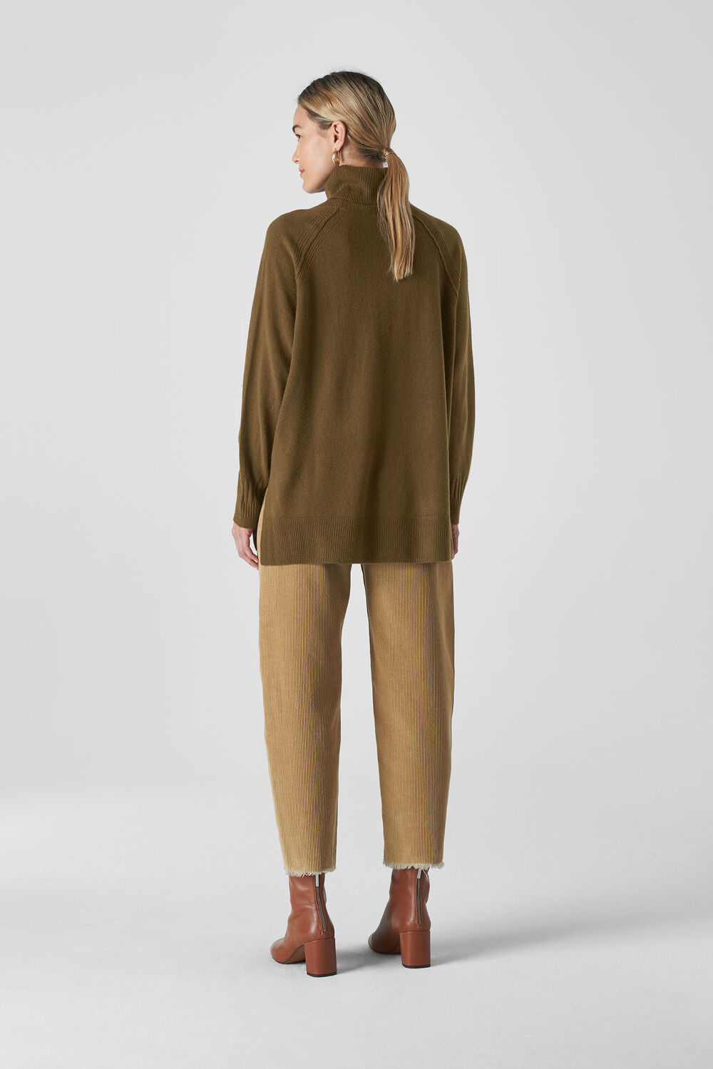 Cashmere Roll Neck Sweater Olive