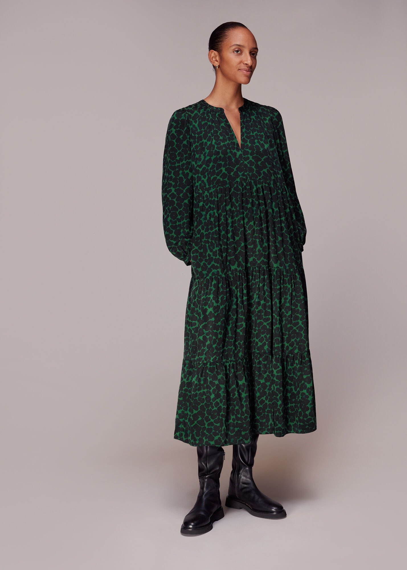 Trapeze robe shop