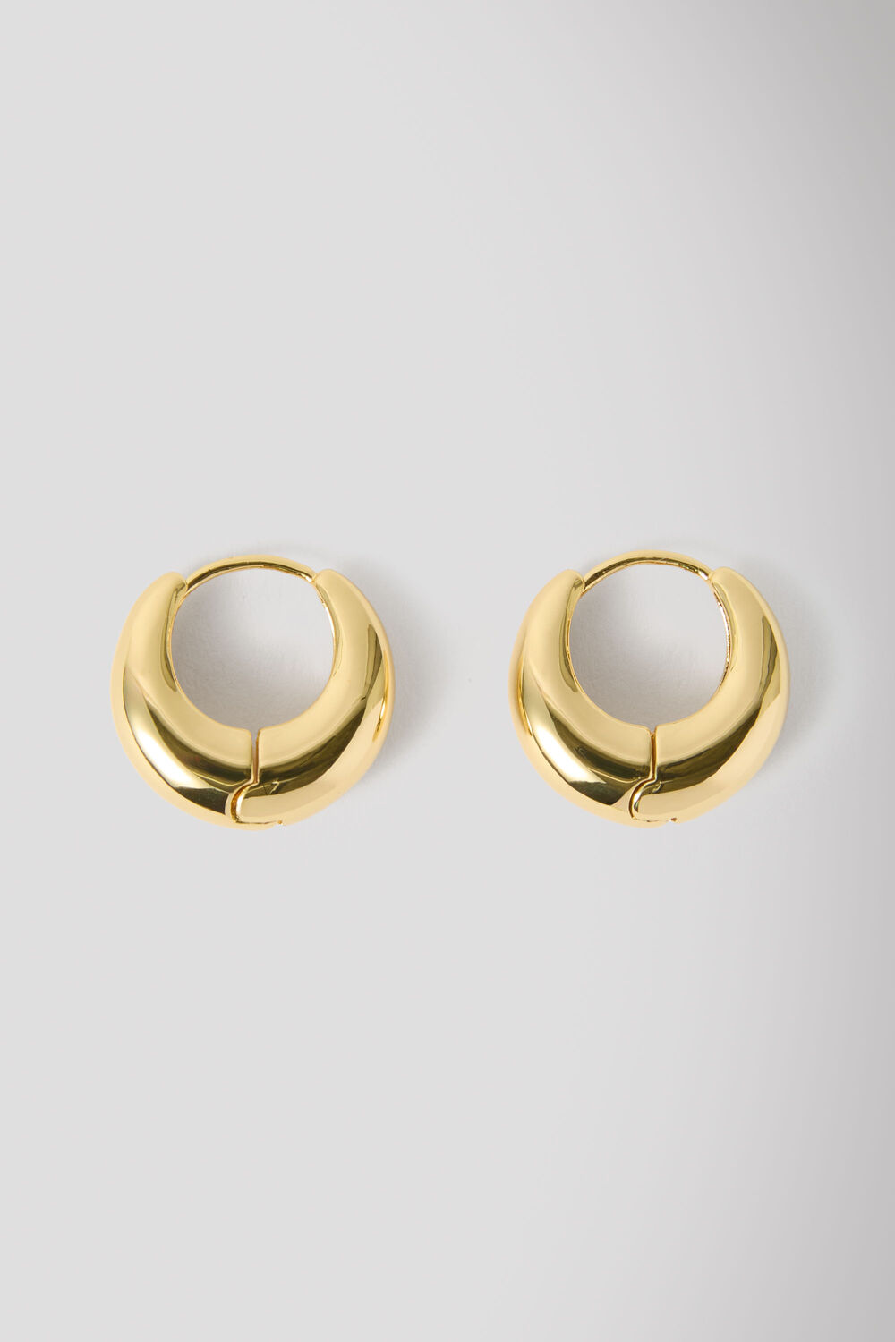 Gold Curved Huggie Hoop