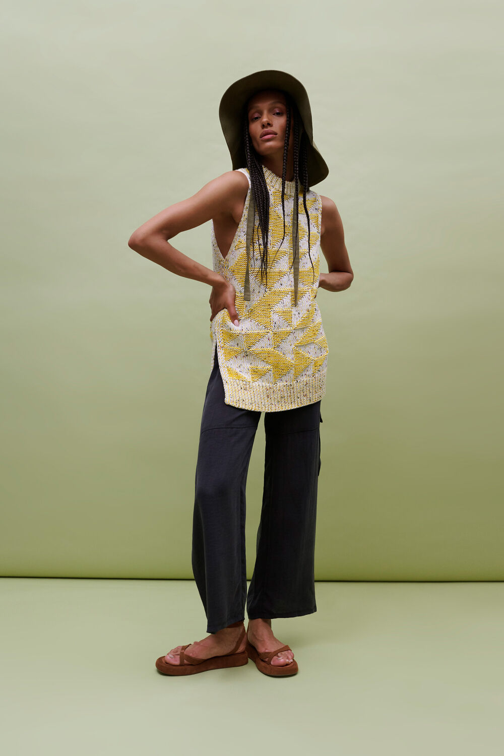 Sleeveless Intarsia Knit