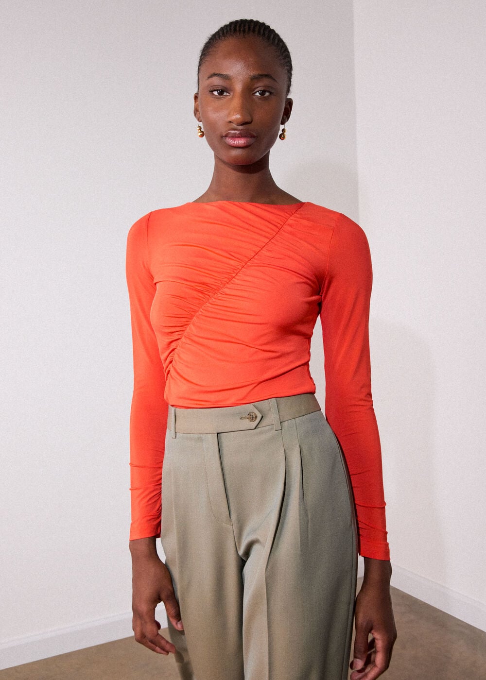 Asymmetric Gathered Top