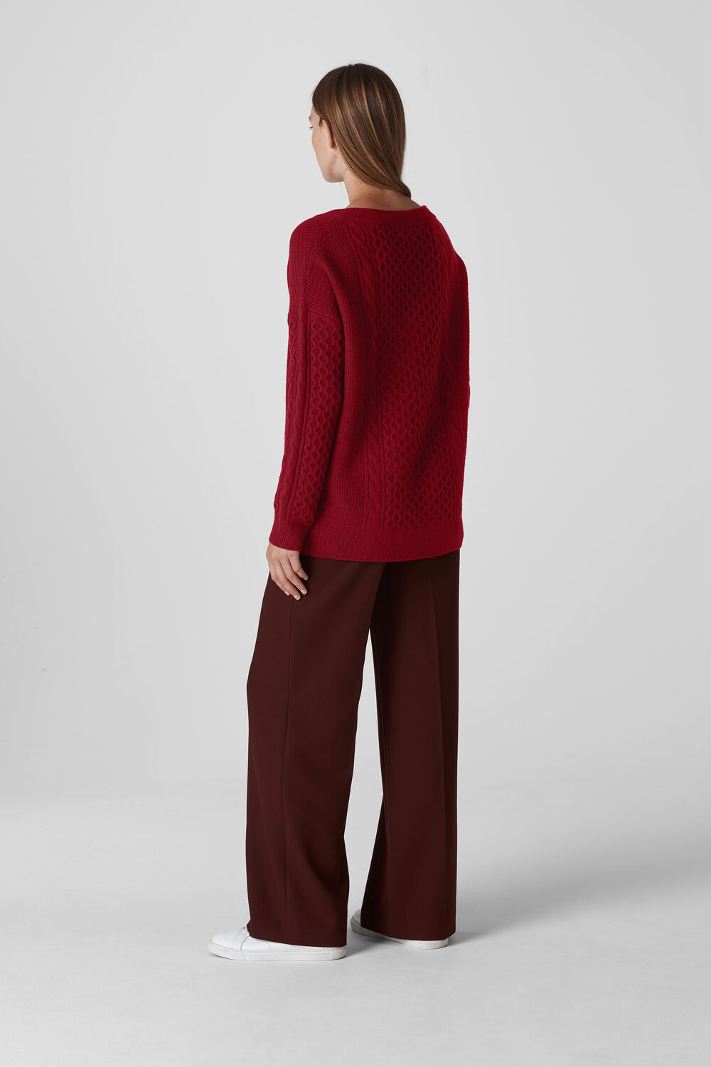 Cable V Neck Knit