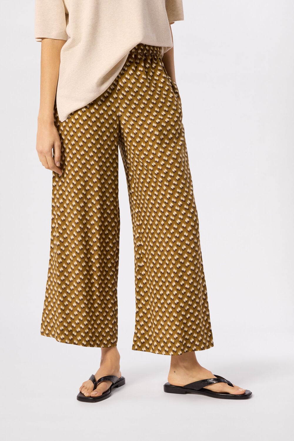 Khaki Ikat Spot Crop Trouser