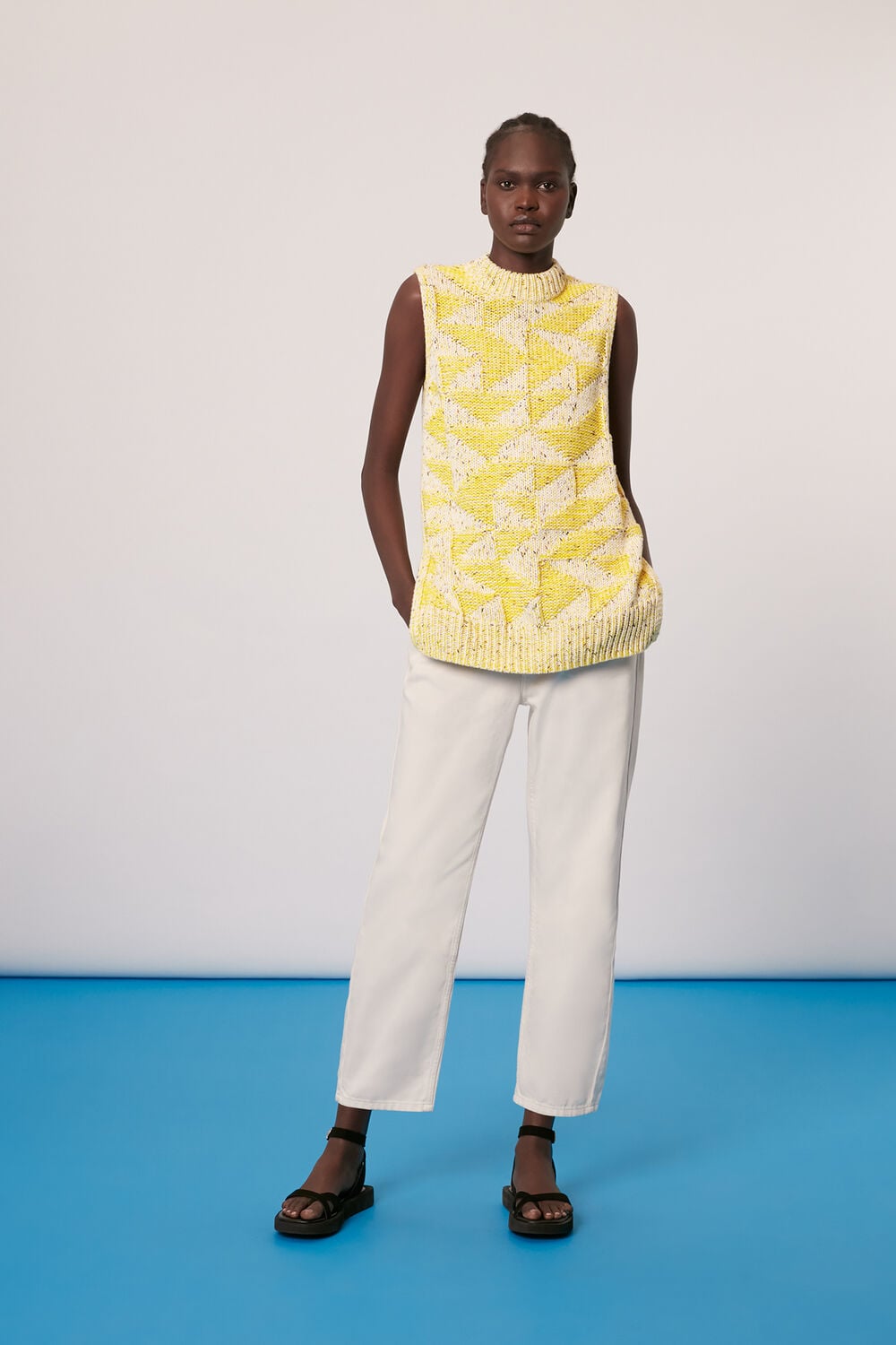 Sleeveless Intarsia Knit