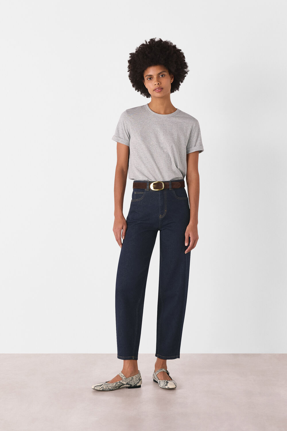 Stretch Barrel Leg Jean
