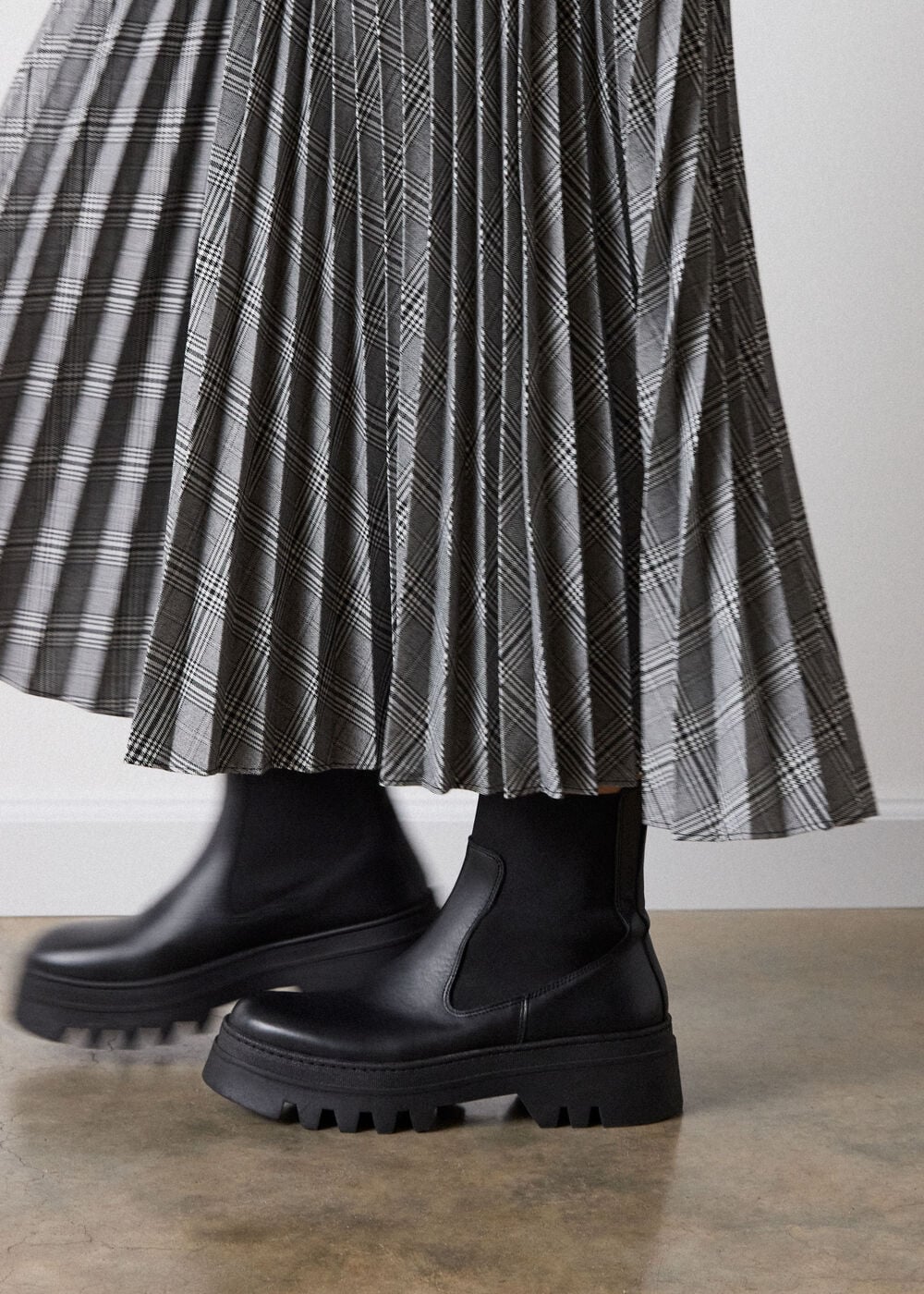 Black Hatton Chunky Chelsea Boot