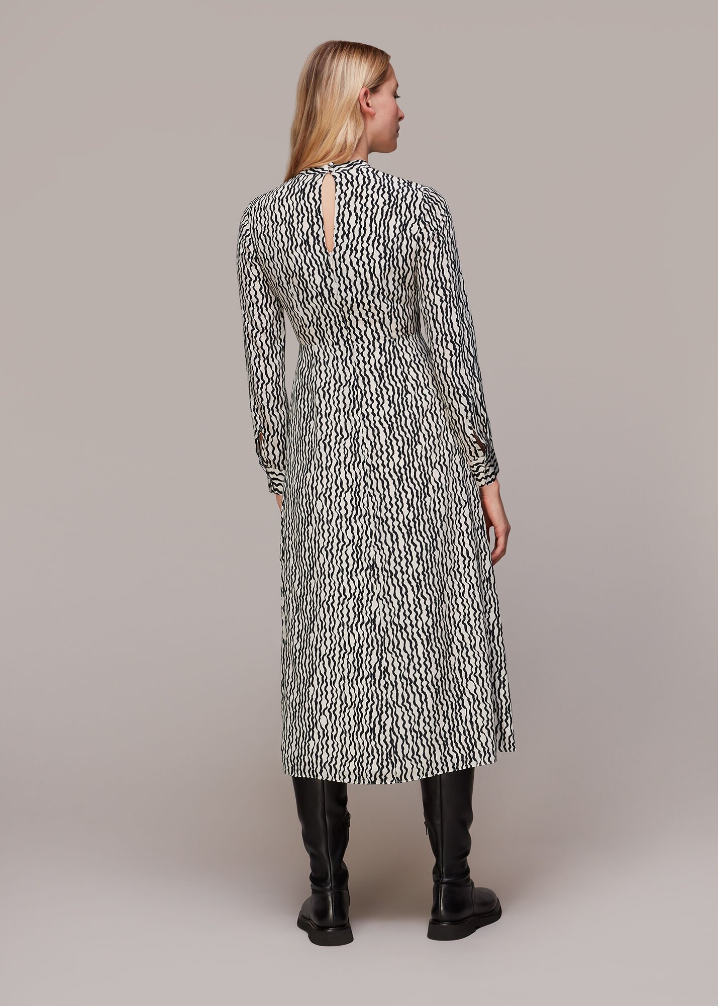 Wiggle outlet midi dress