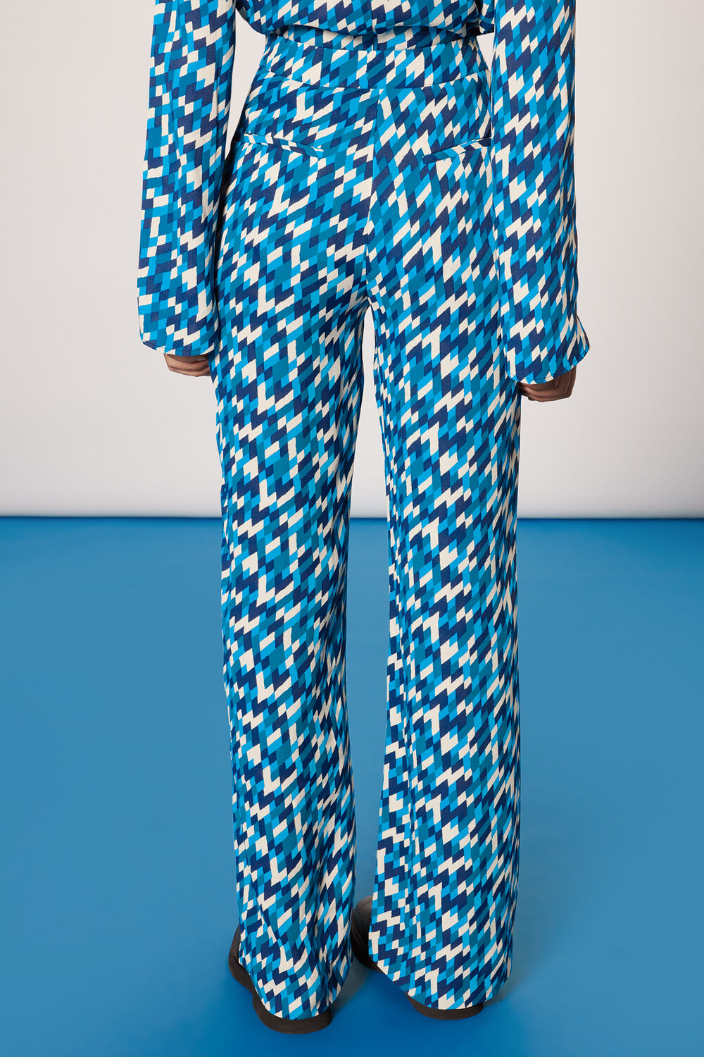 Diagonal Diamond Flare Trouser