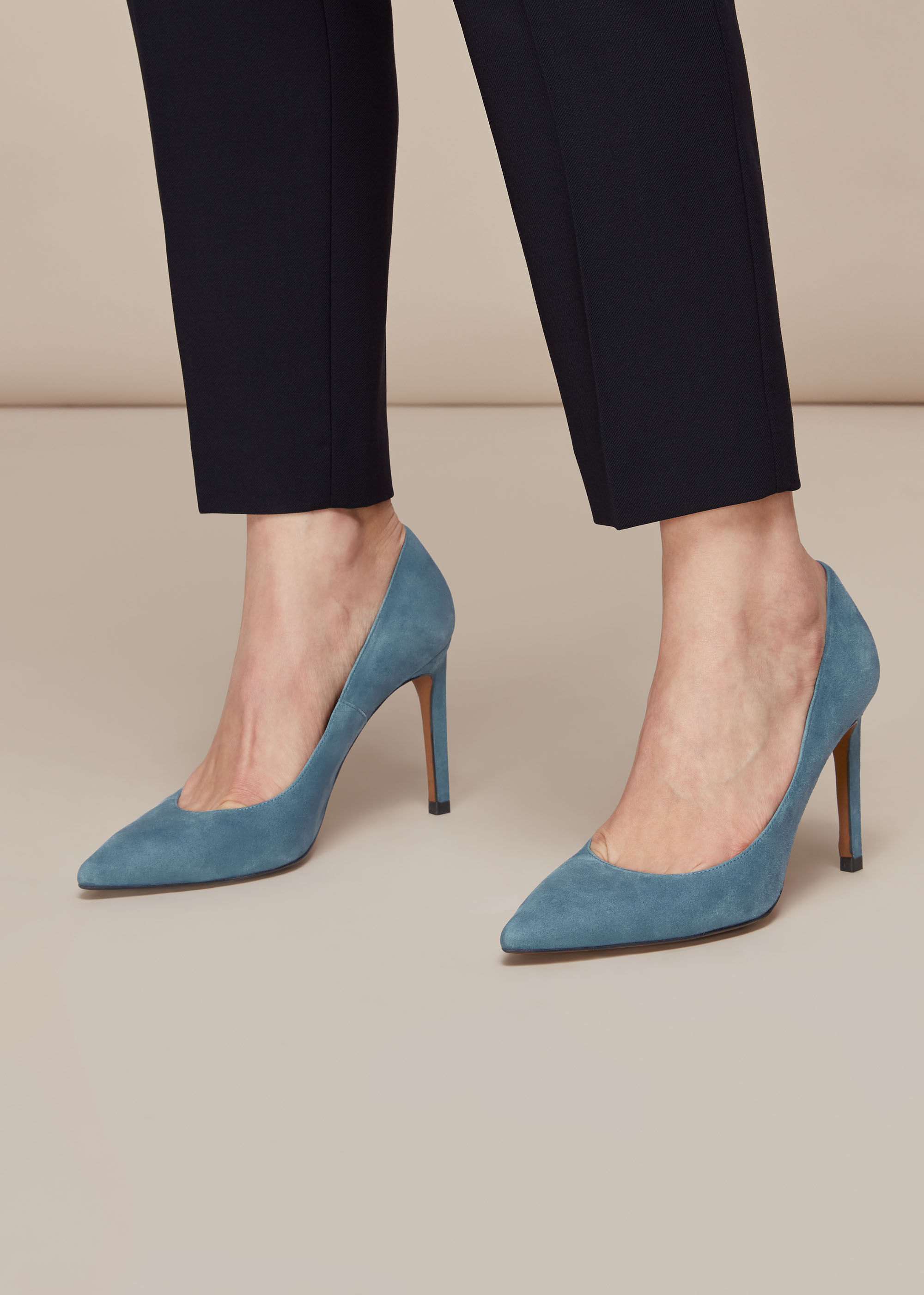 whistles cornel suede point pump