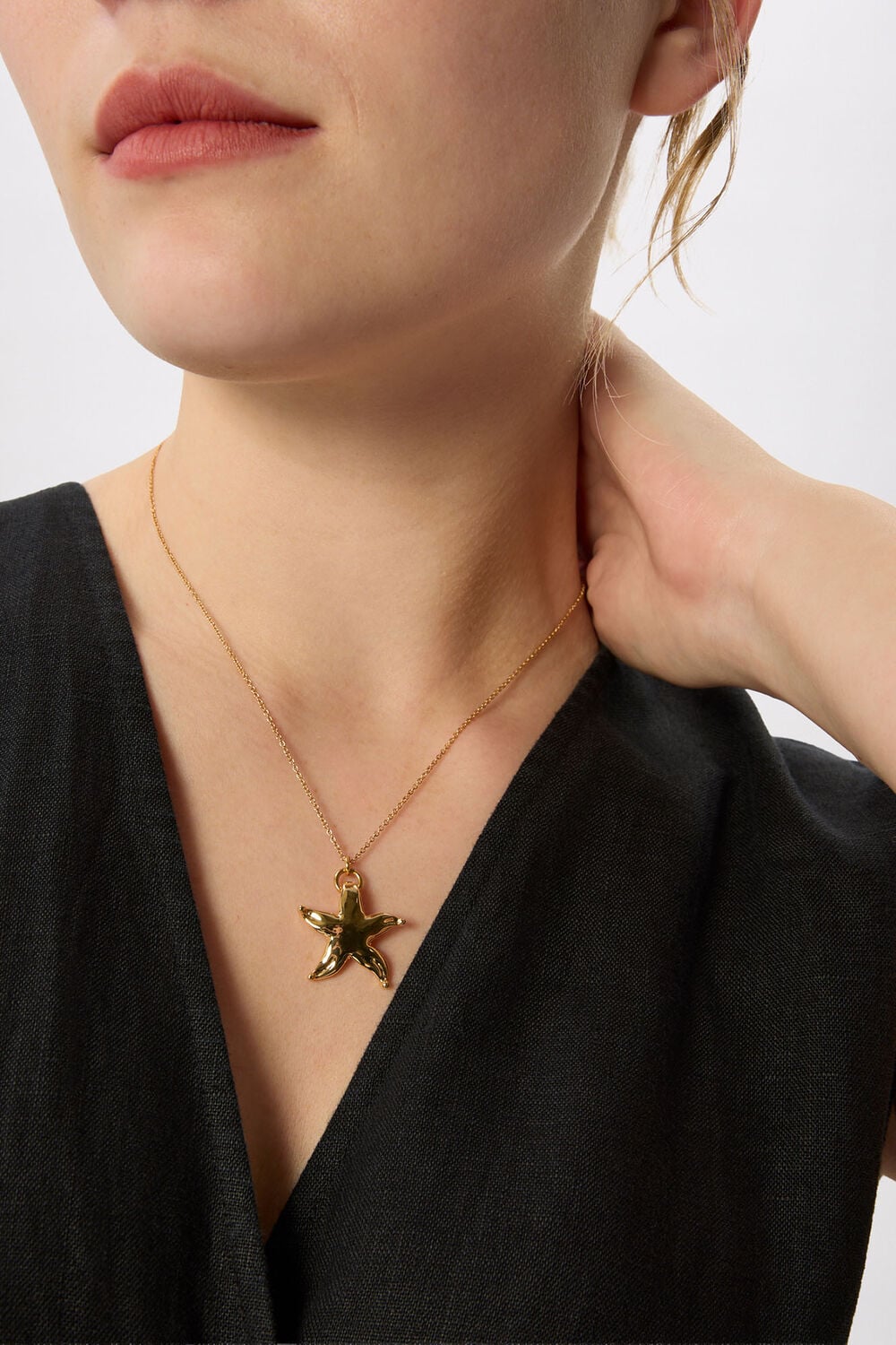 Gold Starfish Pendant Necklace
